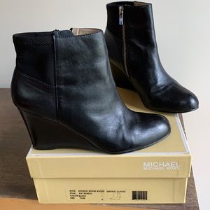 Michael Kors Bromley Wedge Bootie size 7.5